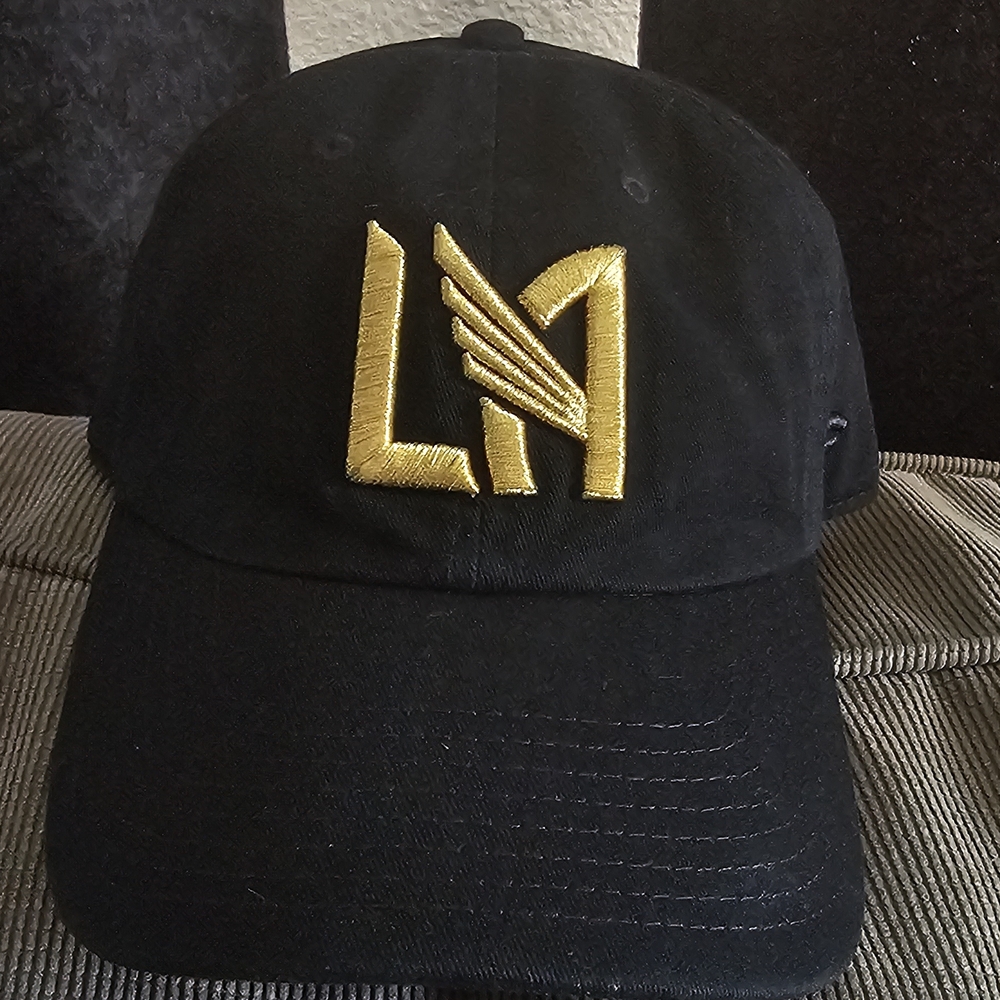 Fanatics Black and Gold Hat